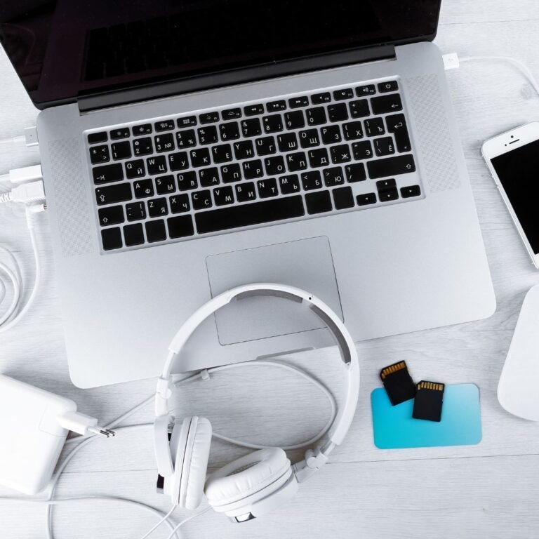 5 Must-Have Tech Gadgets for Everyday Life